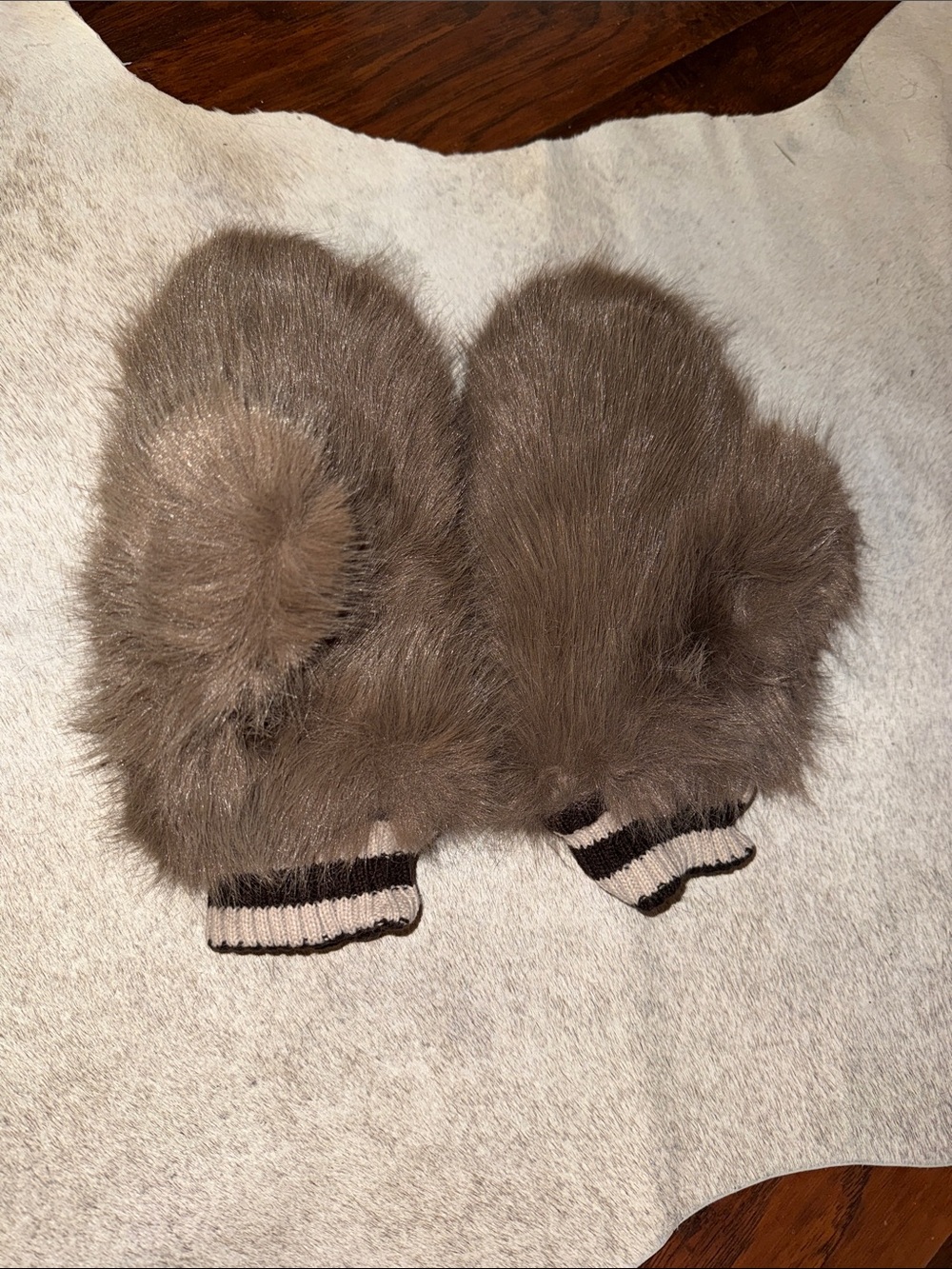Brown Faux Fur Pom Mittens/Gloves